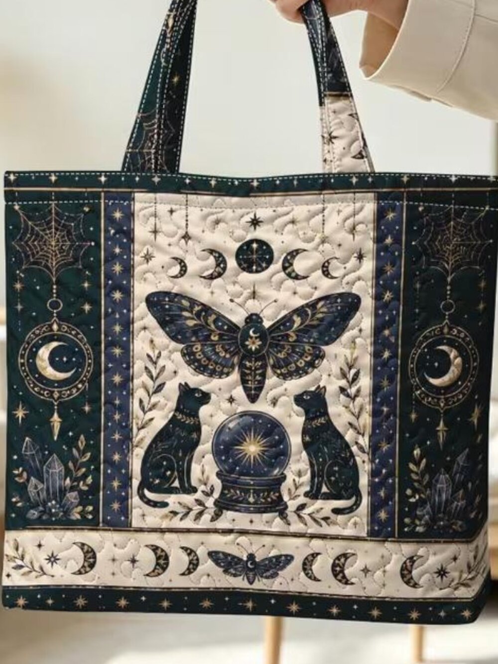 QUILTED SCRYING CATS TOTE